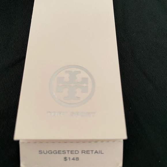 Tory Burch NWT leggings and sorts top - Picture 4 of 5